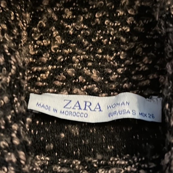 Zara Turtle Neck - Picture 3 of 5